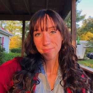 Meet your Posher, Kayla